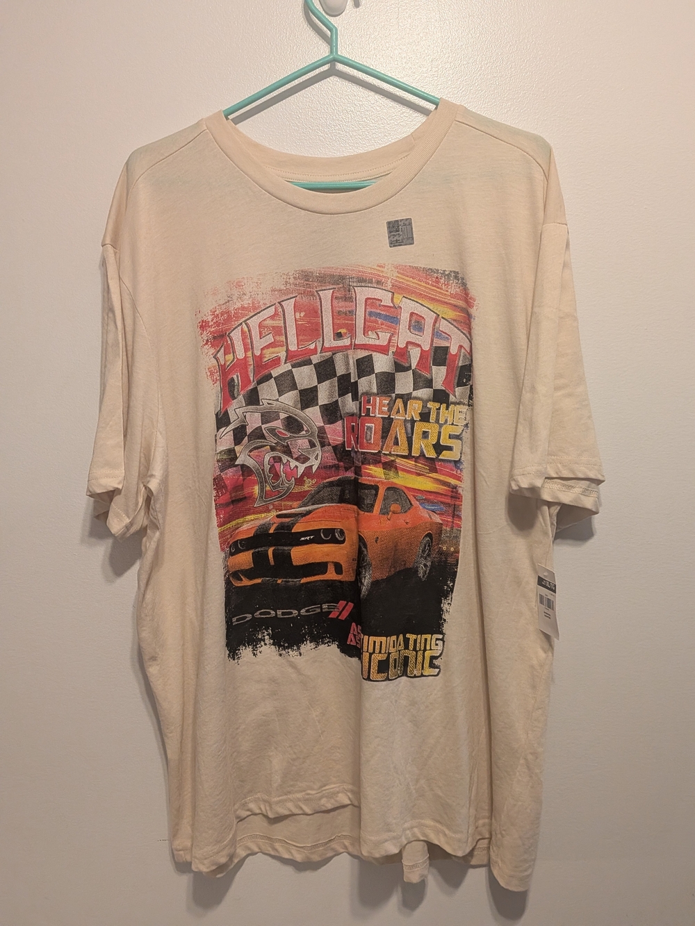Hellcat Graphic Tee - Cream